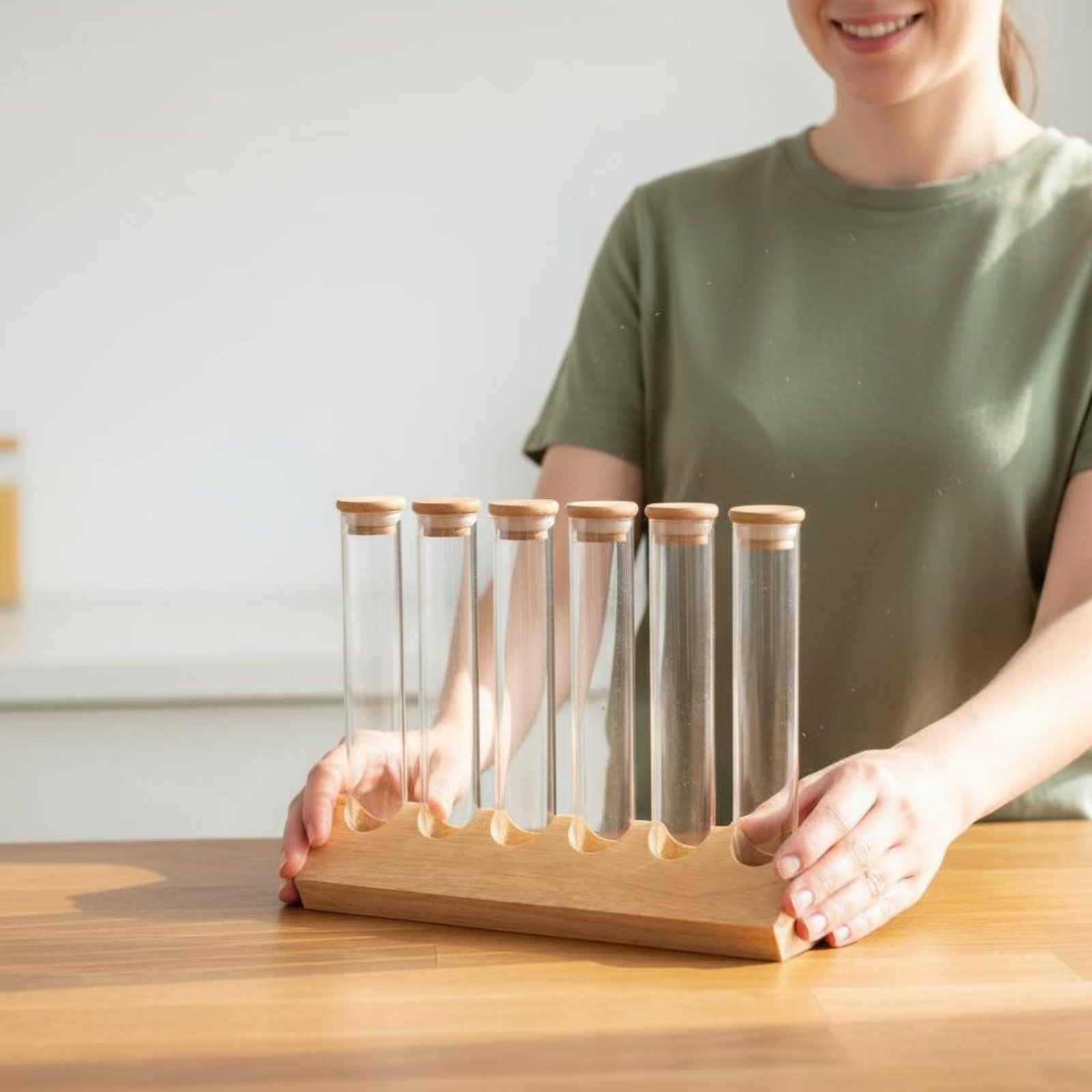 Display Stand Wood - 유리관 용기 세트와 나무 스탠드 공간